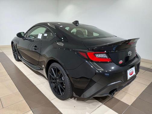 2025 Toyota GR86 Premium