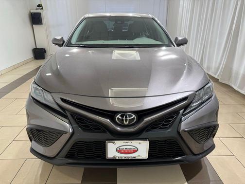 Predawn Gray Mica 2024 Toyota Camry SE