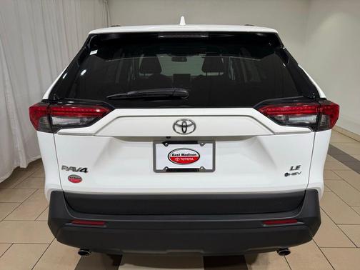 2025 Toyota RAV4 Hybrid SE