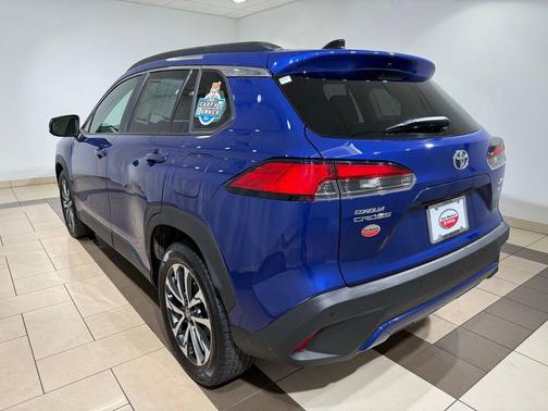 2025 Toyota Corolla Cross XLE
