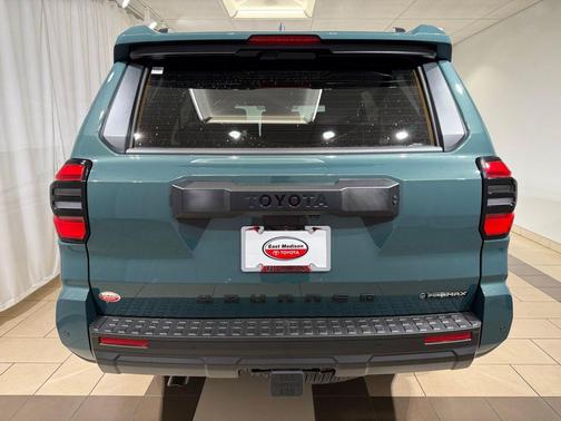 Everest 2026 Toyota 4Runner TRD Off Road Premium