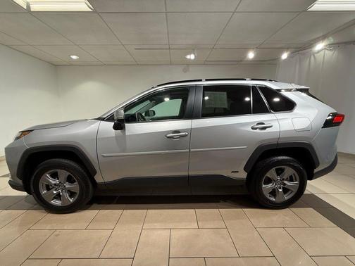 2023 Toyota RAV4 Hybrid XLE