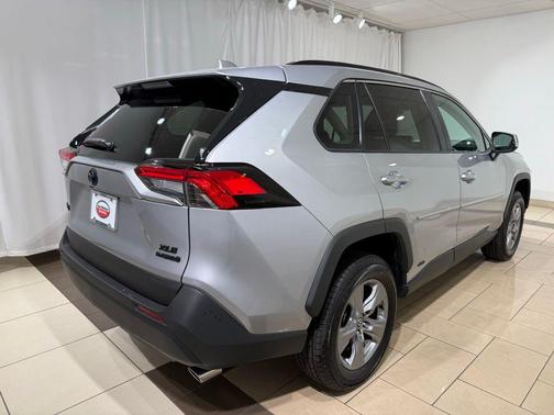 2023 Toyota RAV4 Hybrid XLE