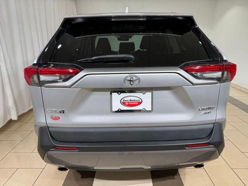 2020 Toyota RAV4 Limited