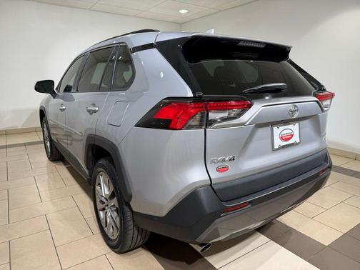 2020 Toyota RAV4 Limited