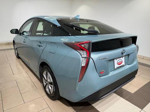 2016 Toyota Prius Four