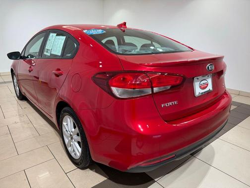 2017 Kia Forte S