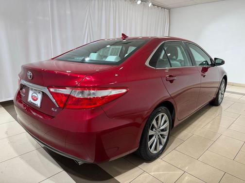 2016 Toyota Camry XLE