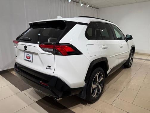 2025 Toyota RAV4 Hybrid SE