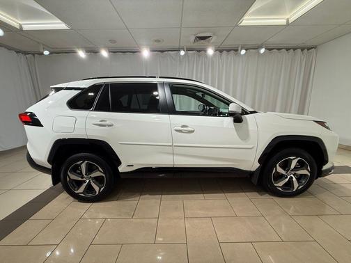 2025 Toyota RAV4 Hybrid SE