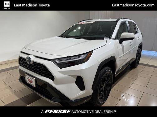 2023 Toyota RAV4 Hybrid SE