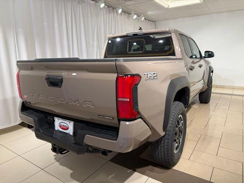 2026 Toyota Tacoma Hybrid TRD Off Road