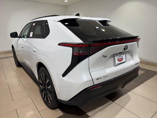 Wind Chill Pearl 2026 Toyota bZ Limited