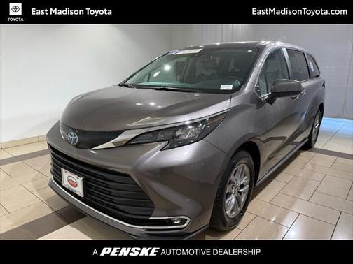 2024 Toyota Sienna XLE 7 Passenger