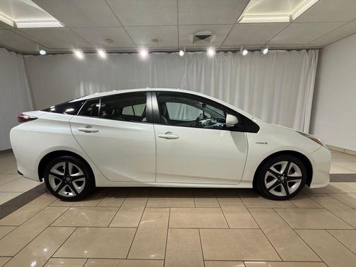 2018 Toyota Prius Four Touring