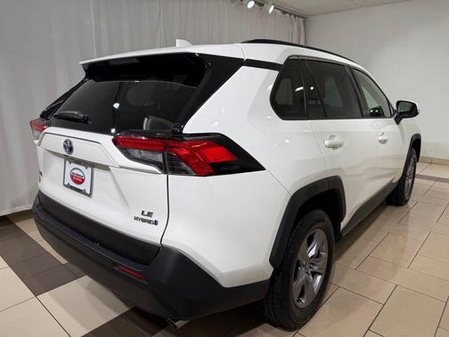 Ice Cap 2024 Toyota RAV4 Hybrid LE