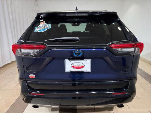 2020 Toyota RAV4 Hybrid SE
