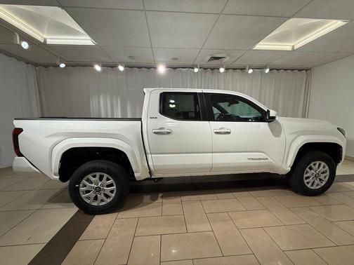 Ice Cap 2026 Toyota Tacoma SR5