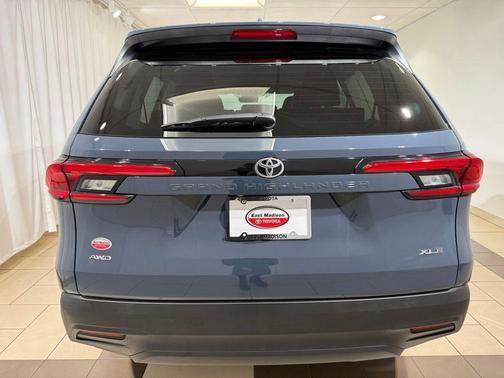 Storm Cloud 2024 Toyota Grand Highlander XLE