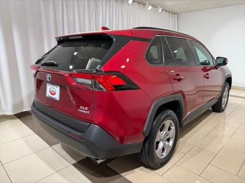 2022 Toyota RAV4 Hybrid XLE