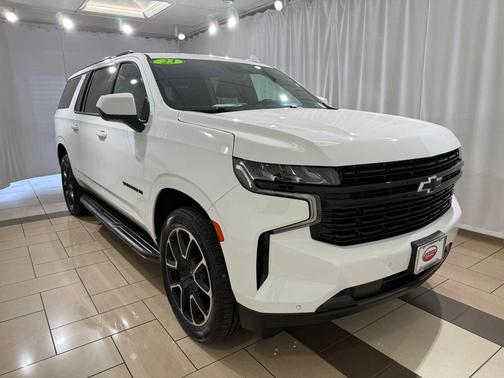 Summit White 2023 Chevrolet Suburban RST