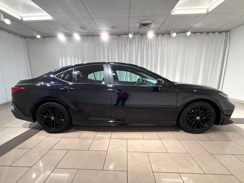 Midnight Black Metallic 2025 Toyota Camry SE