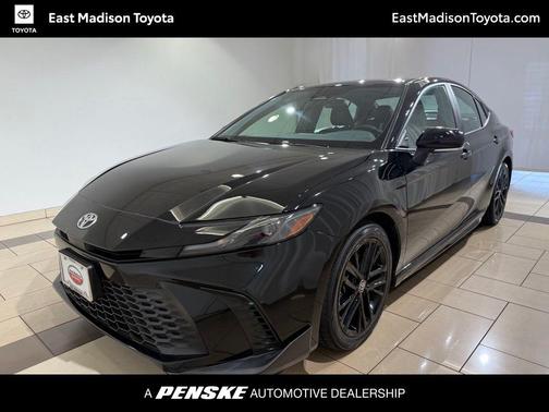 Midnight Black Metallic 2025 Toyota Camry SE