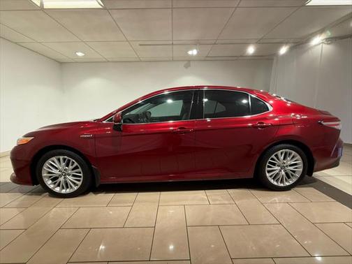 2018 Toyota Camry Hybrid XLE