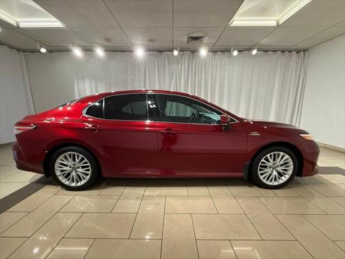 2018 Toyota Camry Hybrid XLE