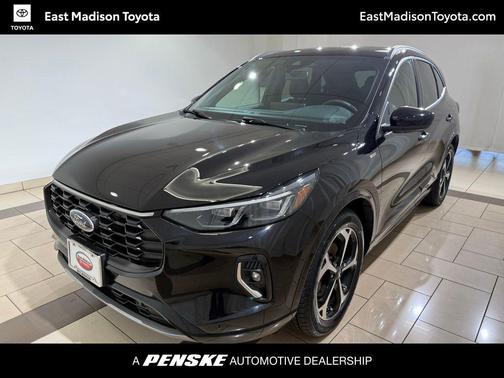 2023 Ford Escape ST-Line Elite