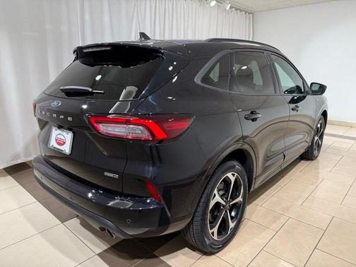 2023 Ford Escape ST-Line Elite