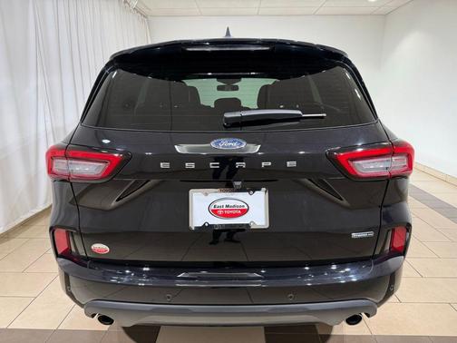 2023 Ford Escape ST-Line Elite