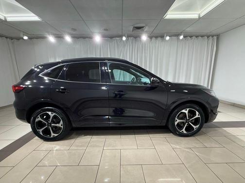 2023 Ford Escape ST-Line Elite