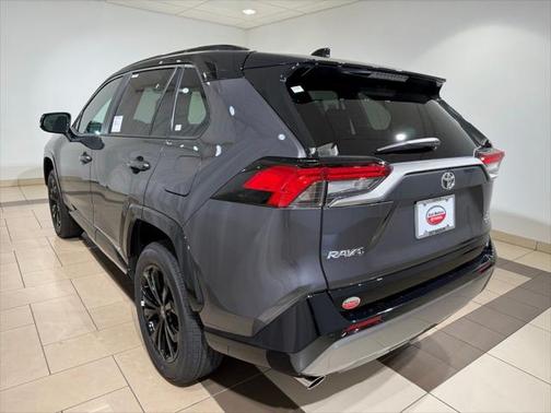 2025 Toyota RAV4 Hybrid SE