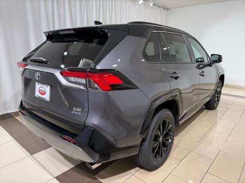 2025 Toyota RAV4 Hybrid SE