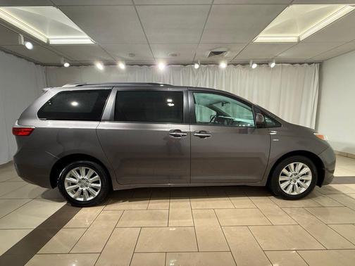 2017 Toyota Sienna XLE Premium