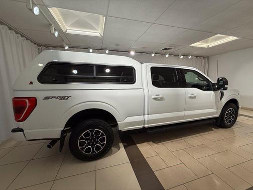 Oxford White 2022 Ford F-150 XLT
