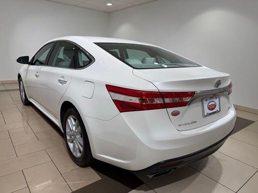 2014 Toyota Avalon XLE
