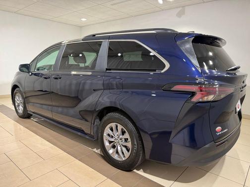 Blueprint 2025 Toyota Sienna LE