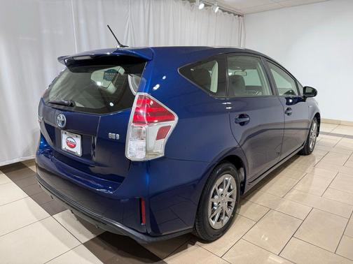 2015 Toyota Prius v Three