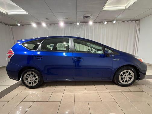 2015 Toyota Prius v Three