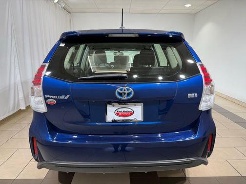 2015 Toyota Prius v Three