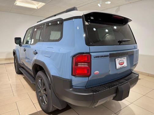 2026 Toyota Land Cruiser Base