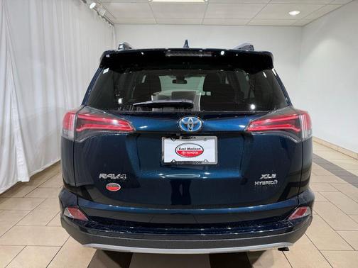 2018 Toyota RAV4 Hybrid XLE
