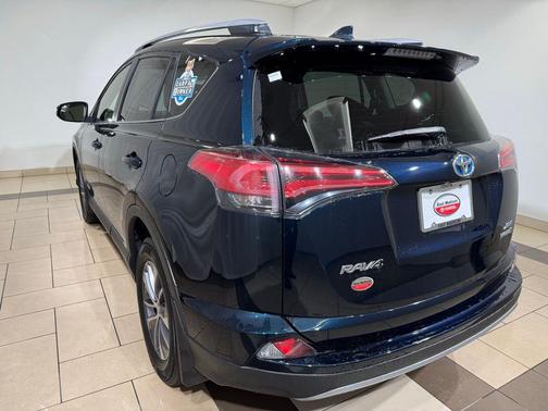 2018 Toyota RAV4 Hybrid XLE