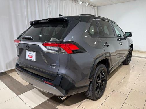 2025 Toyota RAV4 Hybrid SE