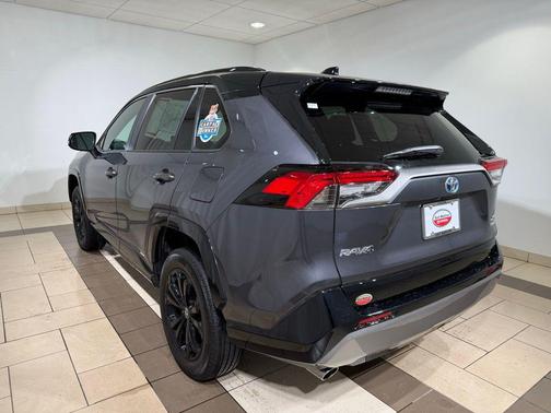 2023 Toyota RAV4 Hybrid SE