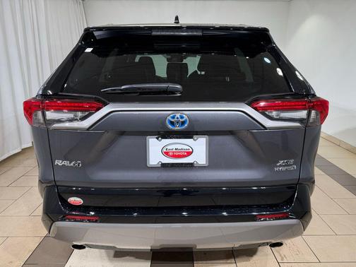 2023 Toyota RAV4 Hybrid SE