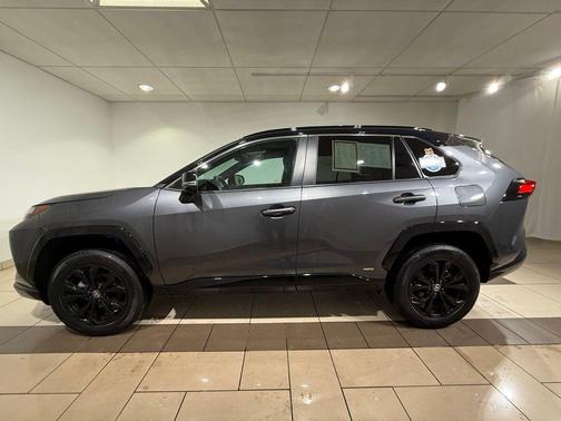 2023 Toyota RAV4 Hybrid SE