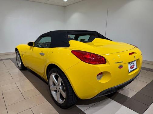 Mean (Yellow) 2007 Pontiac Solstice Base
